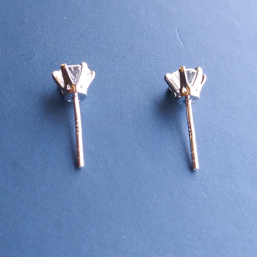 NEW 1ctw Moissanite Martini Diamond Stud UNISEX Earrings in Silver Certified - Picture 11 of 15